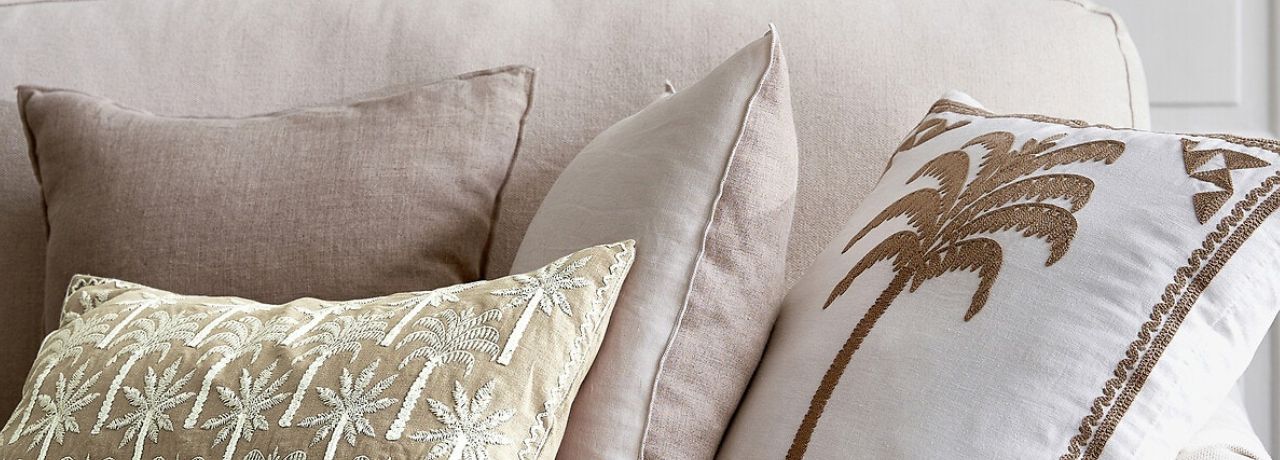 5 conselhos para decorar o seu sofá com almofadas